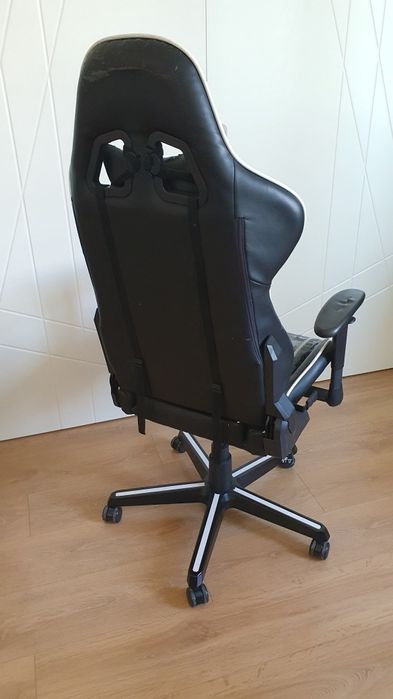 Геймърски стол DXRacer Formula