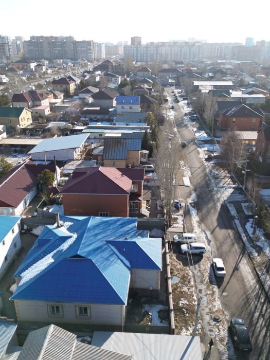 Бұхар жырау көшесіңде ұй 1000кв.м