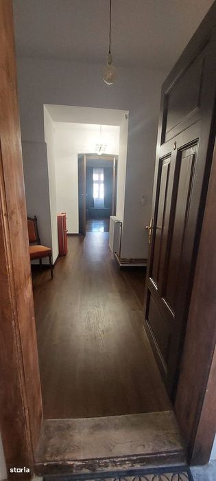 Duplex ultracentral, langa Biserica Neagra