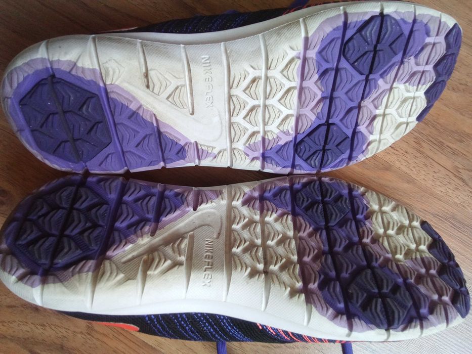 Дамски оригинални маратонки Nike / размер UK 4.5 , Стелка - 23.5см