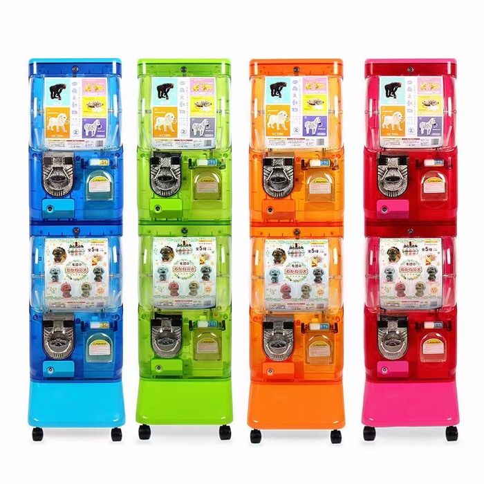 Вендинг машина за топчета и капсули с играчки