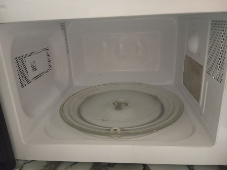 Продам микроволновую печь