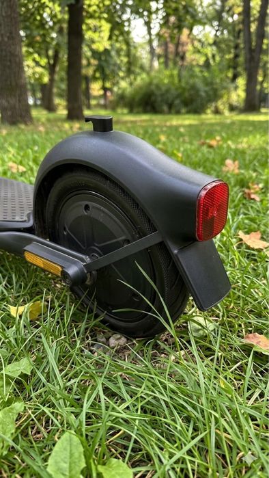 Продам Ninebot F2