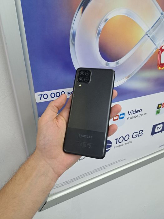 Продам Samsung Galaxy A12 память 64gb всё родное всё работает отлично