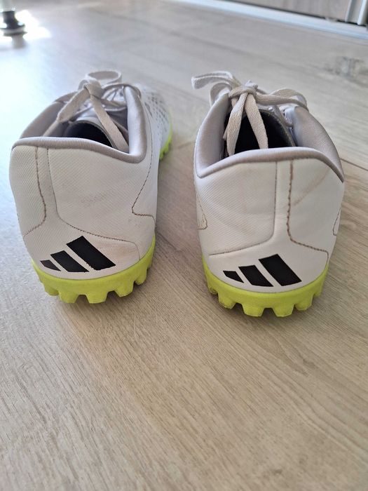 Футболни обувки Adidas predator 38 номер