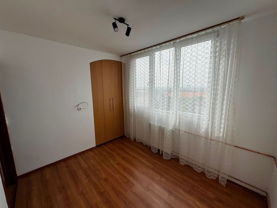 Apartament renovat de închiriat cu 4 camere