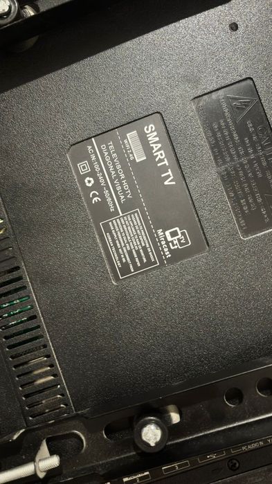 Смарт телевизор самсунг.с диагоналом 32