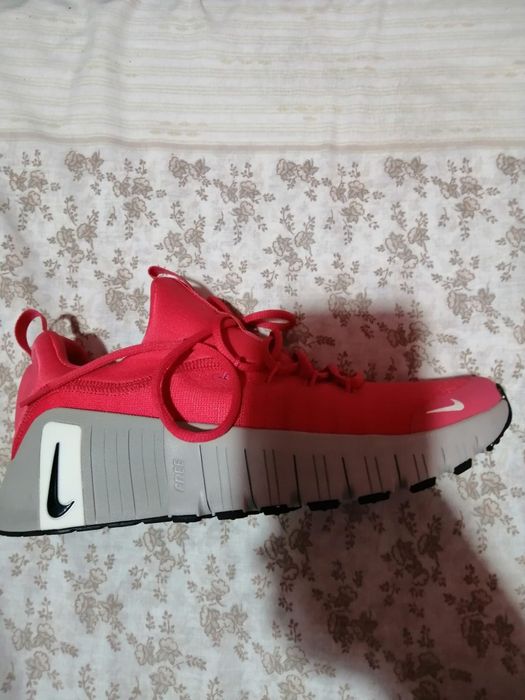 Adidas nike noi usori