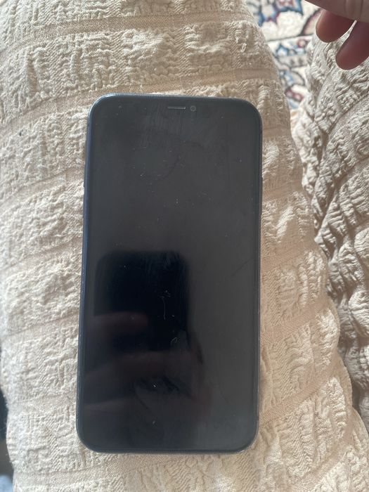 Продам телефон iphone 11
