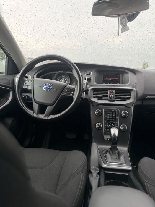 Volvo V40 140mii km