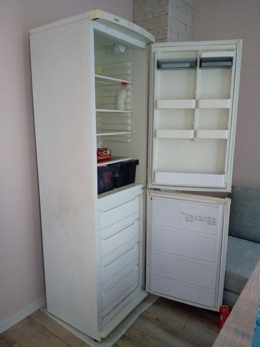 Хладилник SILTAL с долен фризер