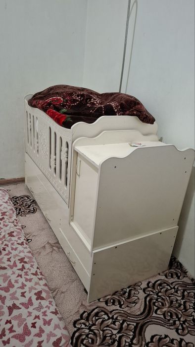 Detiski karavot shikafchasi ham bor