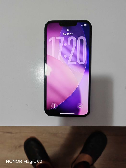 Предлагам iPhone 13