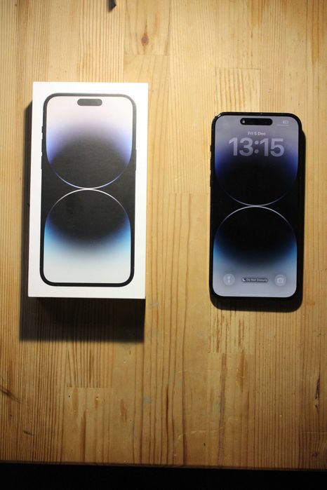 iPhone 14 Pro Max Space Black + 8 Huse