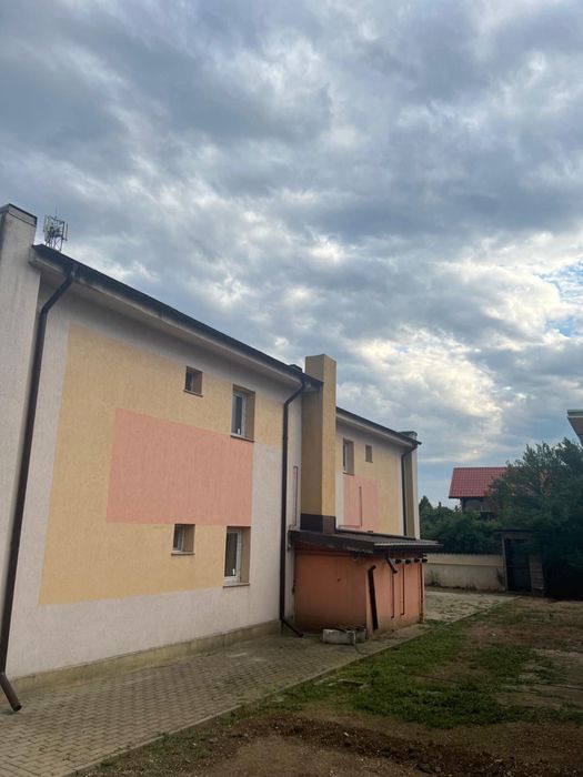 De inchiriat - Proprietate completa 4 apartamente pentru muncitori