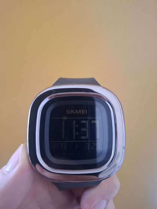 Продам Часы Skmei