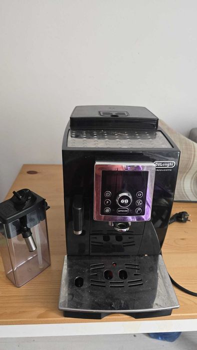 Expressor DeLonghi Cappuccino ECAM23.460.B