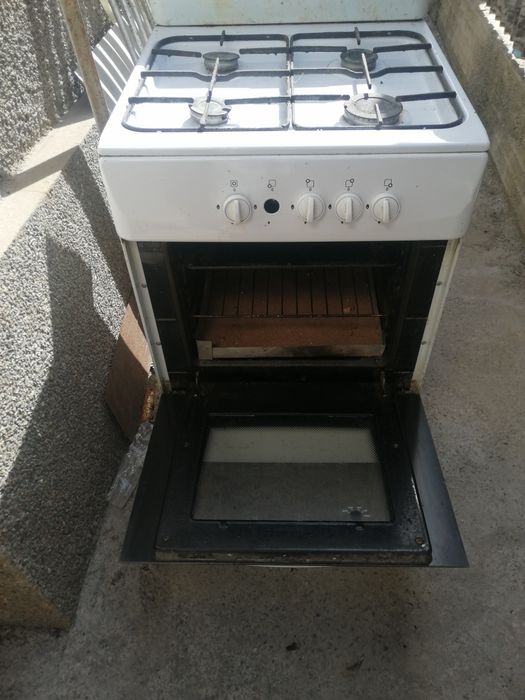 Продам газ плиту