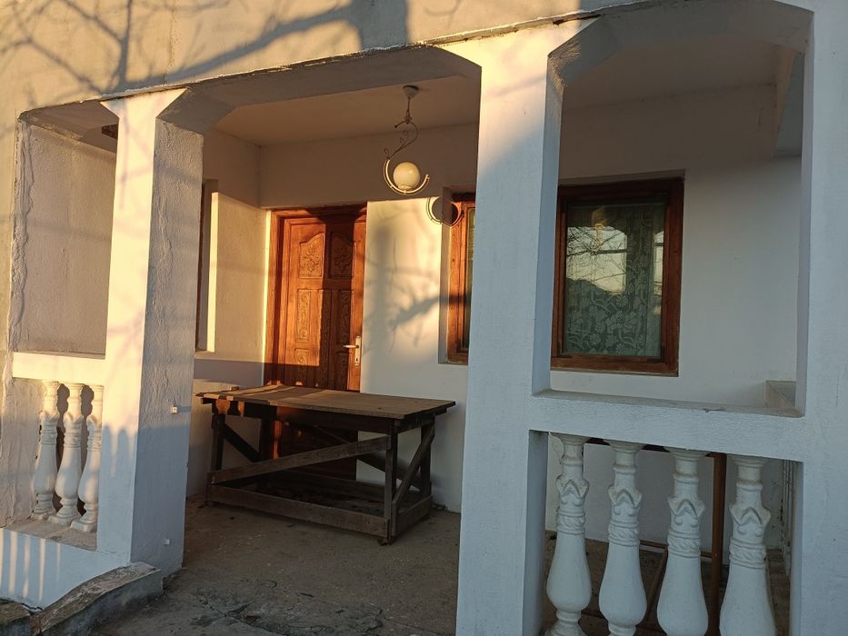 Urgent casa de vânzare cu teren generos