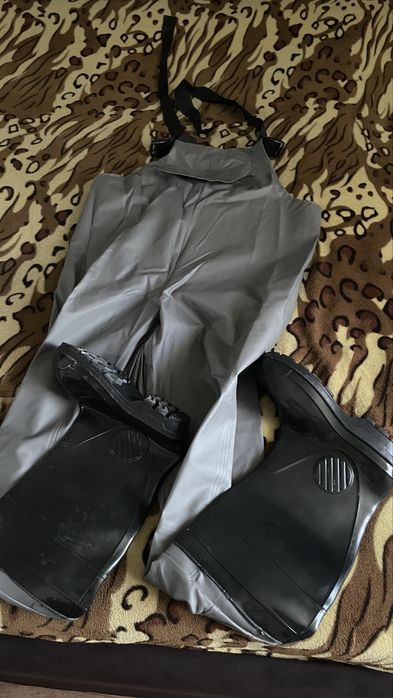 Плащь - комбинезон резиновый для рыбалки