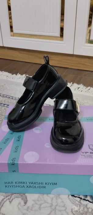 Детский туфли сотилади
