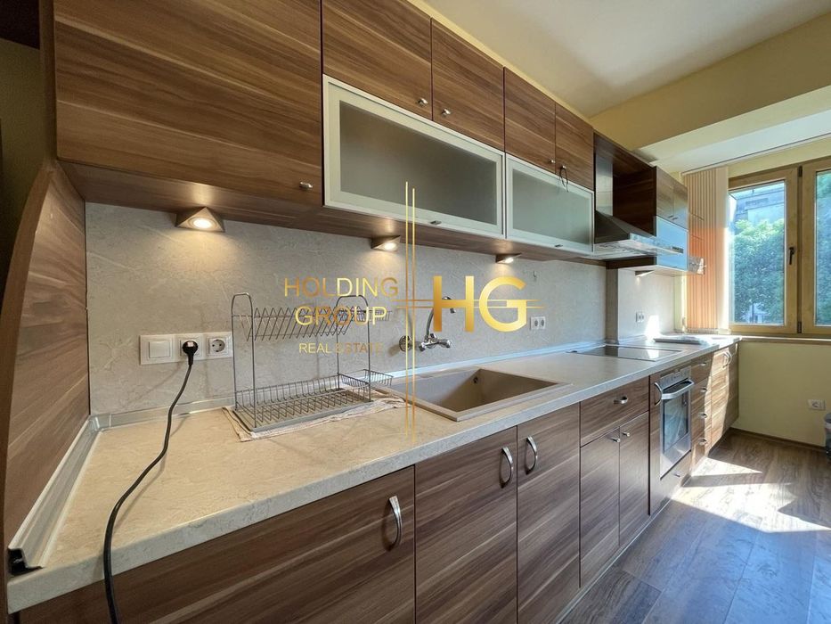 Продава се Тристаен апартамент в Варна, Окръжна болница - 91 кв.м за 3627 €/кв.м - Снимка #3