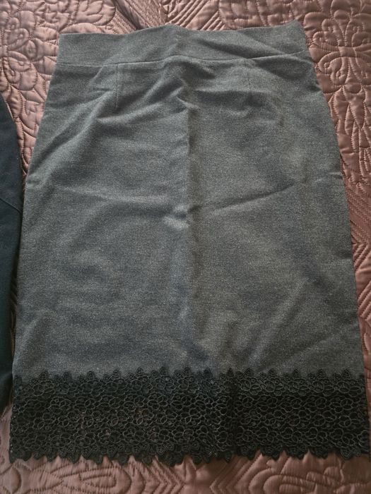 Распродажа,  разбираю гардероб  юбки женские размер  М,,состояние супе