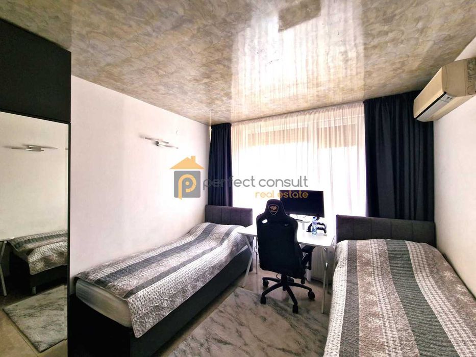 Продава се Тристаен апартамент в Пловдив, Тракия - 106 кв.м за 2075 €/кв.м - Снимка #8