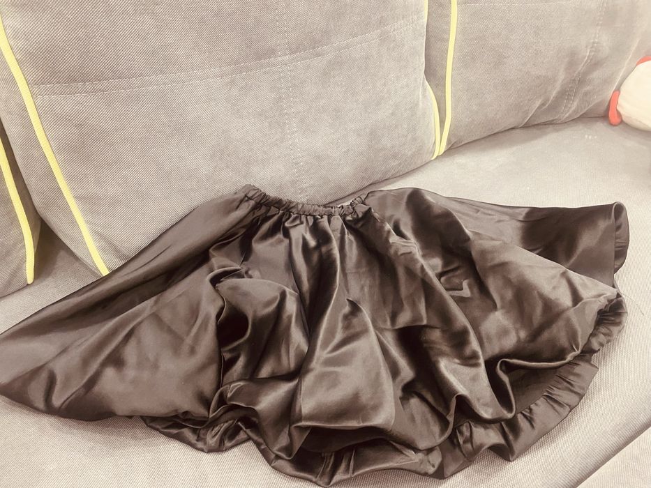 Юбка 42-44 р подойдет на девочку 10-15 лет