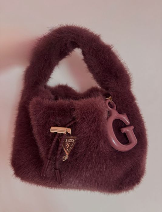 Дамска чанта Guess