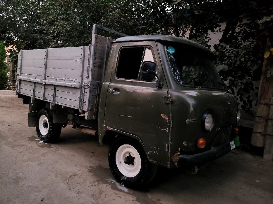 UAZ mawinasi suruchni satiladi