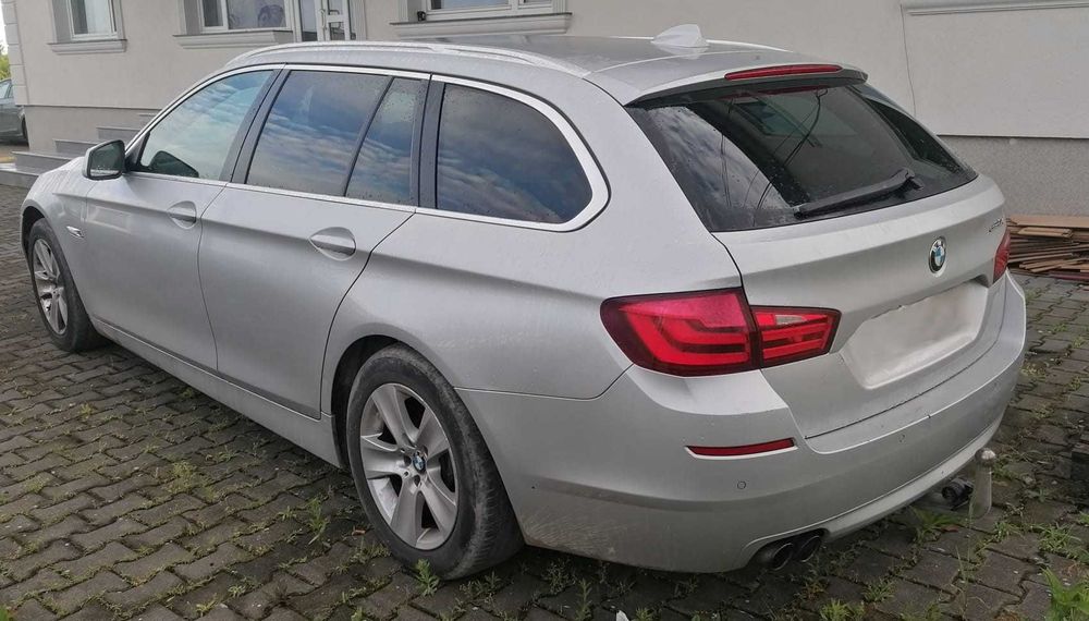 Dezmembrez BMW Seria 5 F11 2.0 d 2011