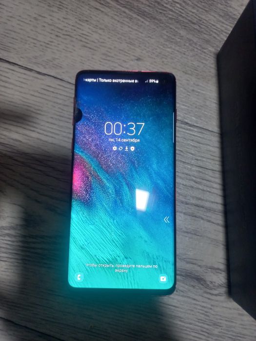 Продам флагман Samsung Galaxy S10 8/128gb