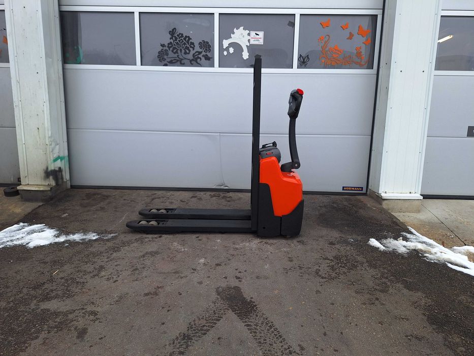 Електрическа палетна количка Toyota LWI160 Li-ION-185 м.ч.