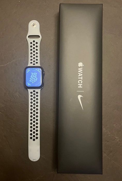 Apple Watch SE 2024 v3 44mm Nike Limited Edition
