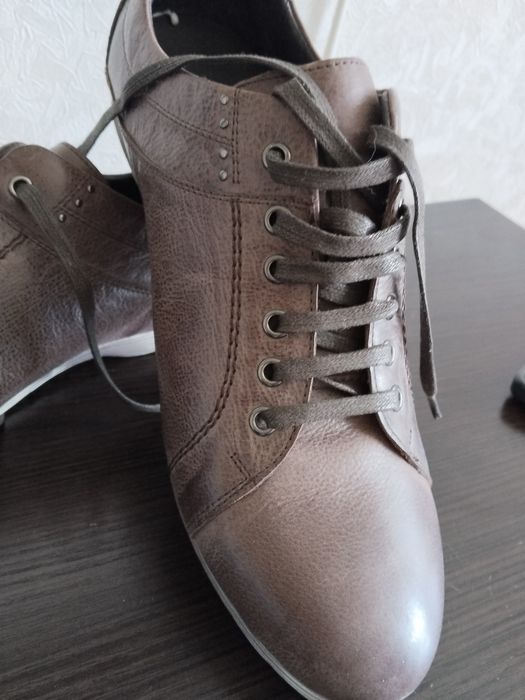 Срочно продам туфли мужские