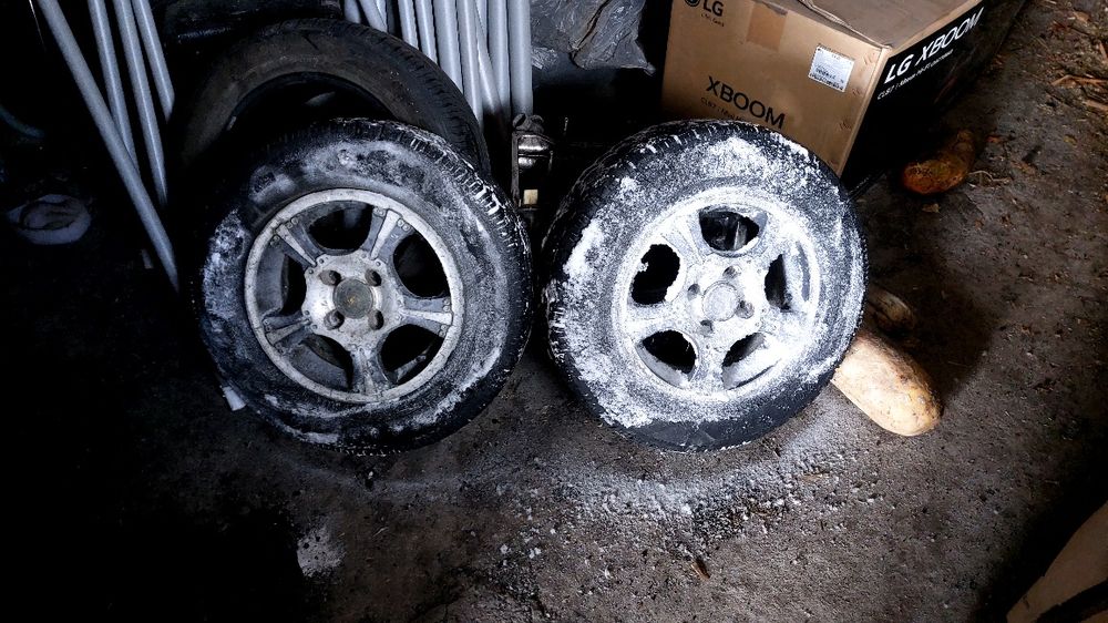 Литые диски 13 радиус с резиной. 2 диска