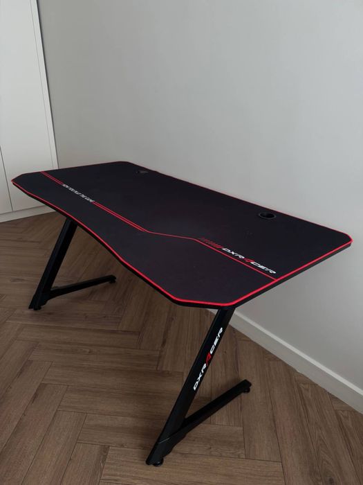 Игровой стол DxRacer