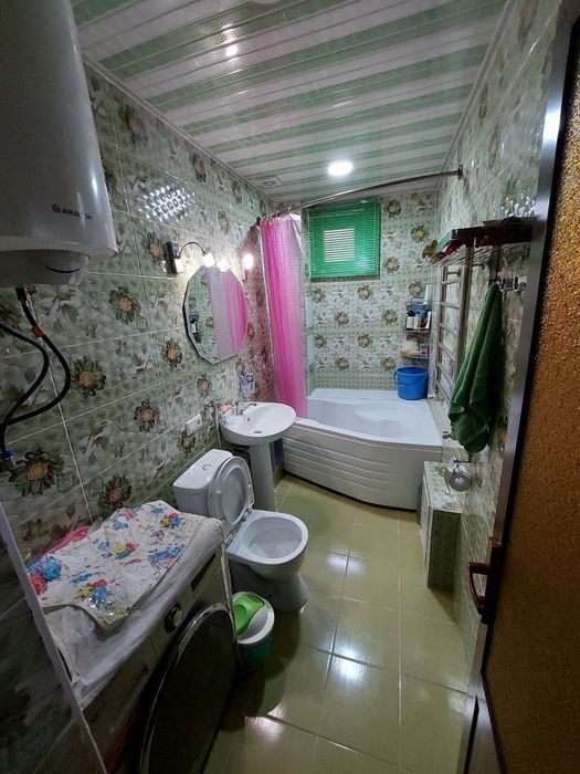 Tabaka 24 da, 80 kvadrat  uy sotiladi