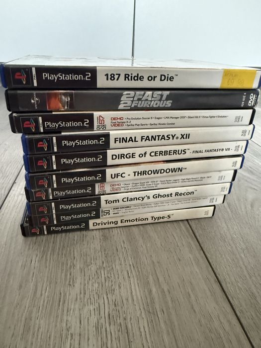 vand ps 2 nou cu jocuri