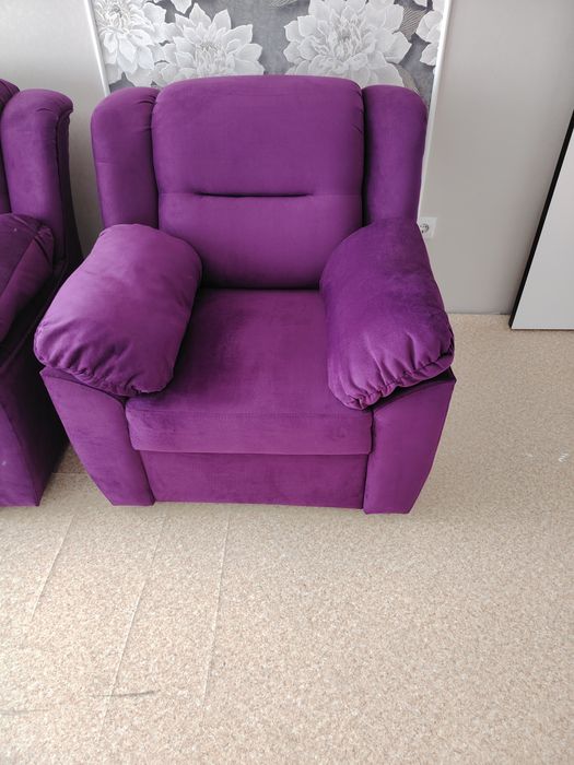 Продам диван с креслом
