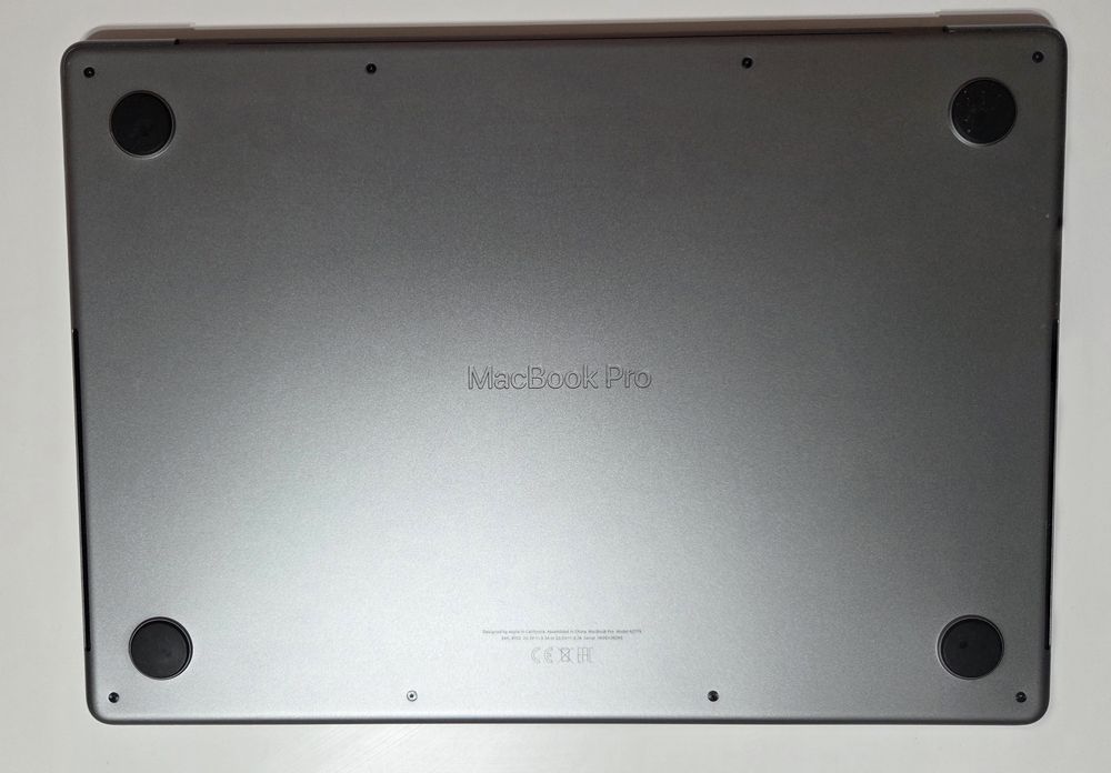 MacBook Pro 14 M2 Pro 2023 | 16GB RAM | 512GB SSD | Cutie + Încărcător