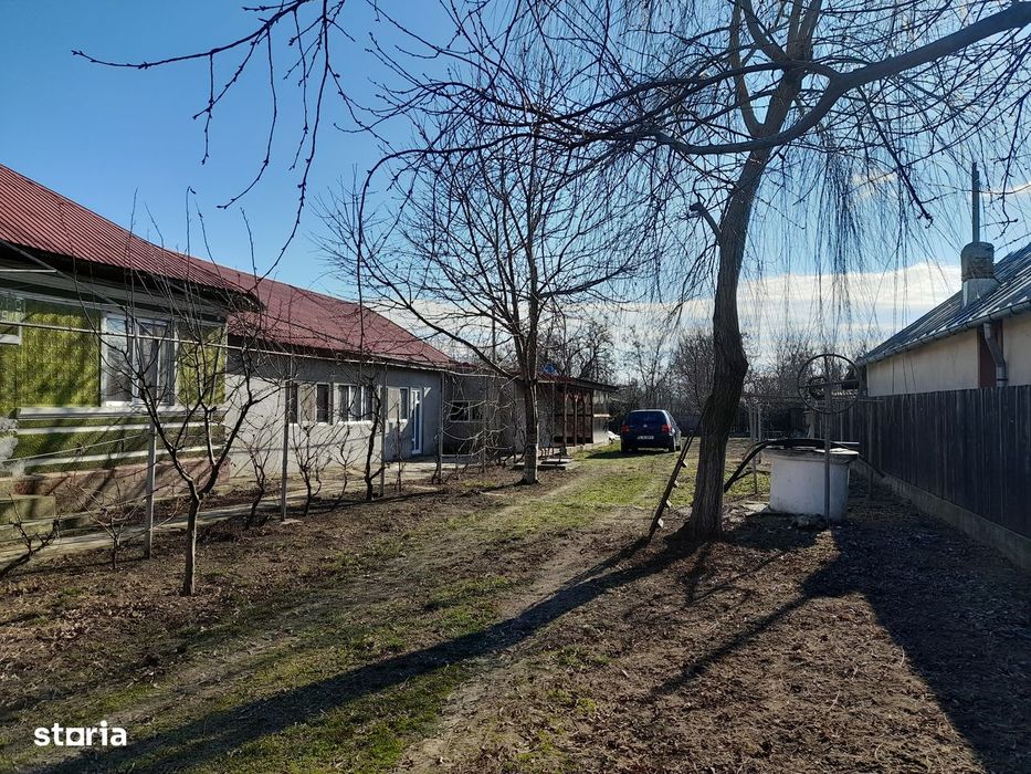Casa de vânzare com. Florica