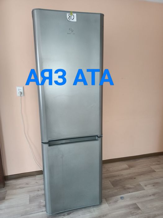 Холодильник INDESIT в отличном состоянии