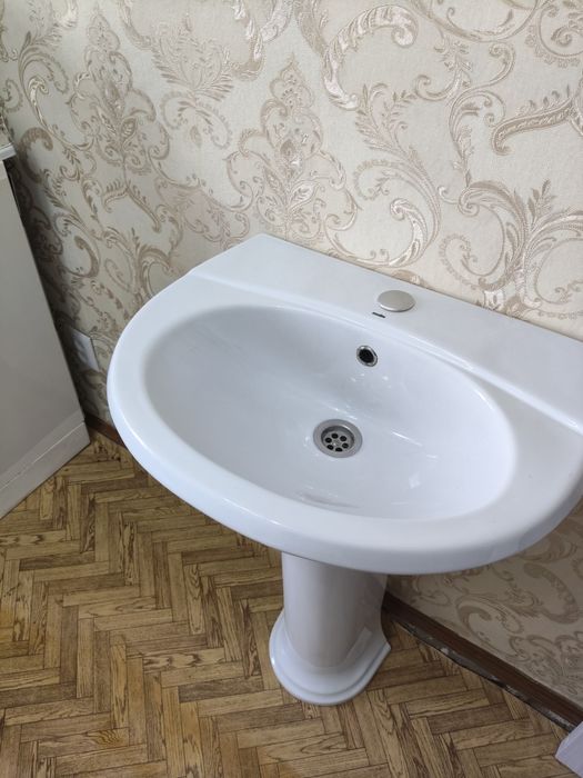 РАКОВИНА. Белая, новая