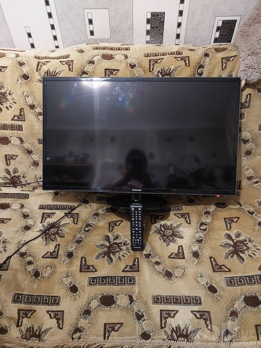 Телевизор SAMSUNG модель UE32F 4000 AW