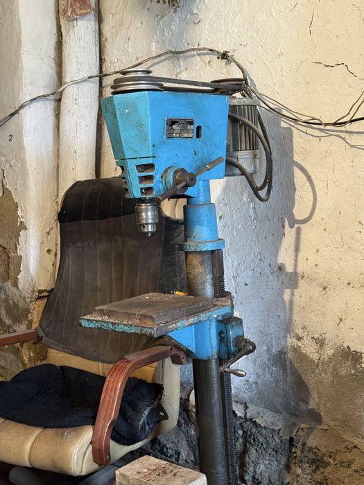 Токарный станок 1B 61