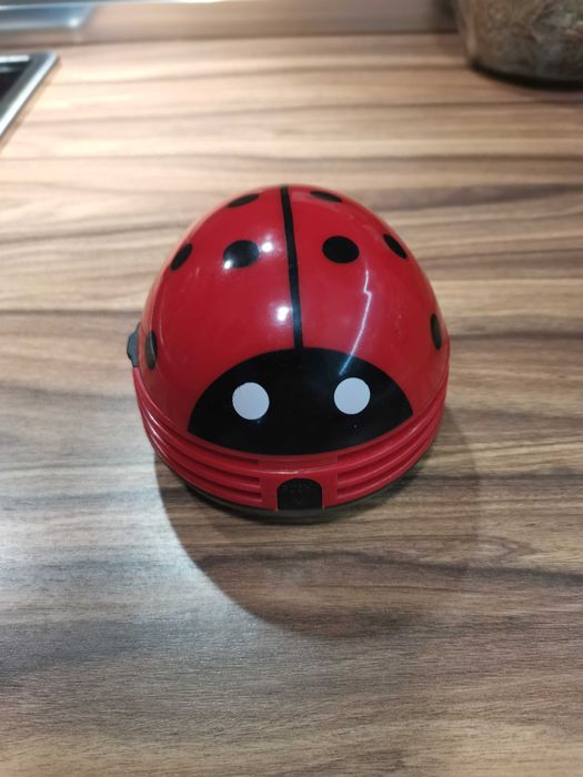 Мини портативна прахосмукачка калинка