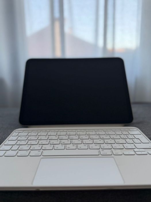 Продавам Apple IPad 10-то поколение