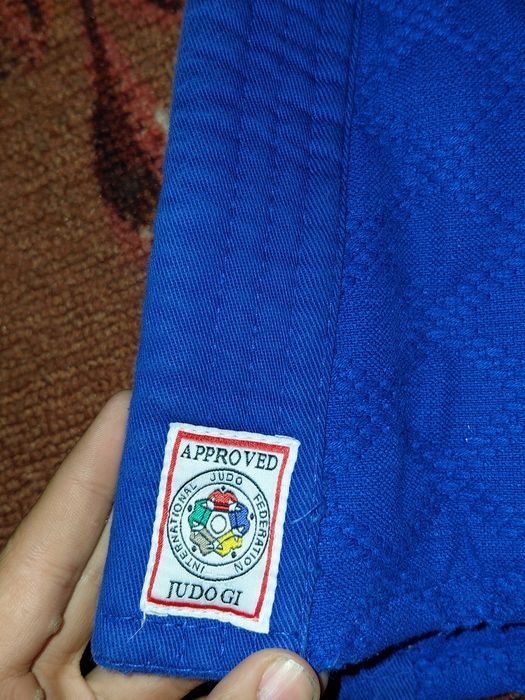 Прадаются! кимано MIZUNO